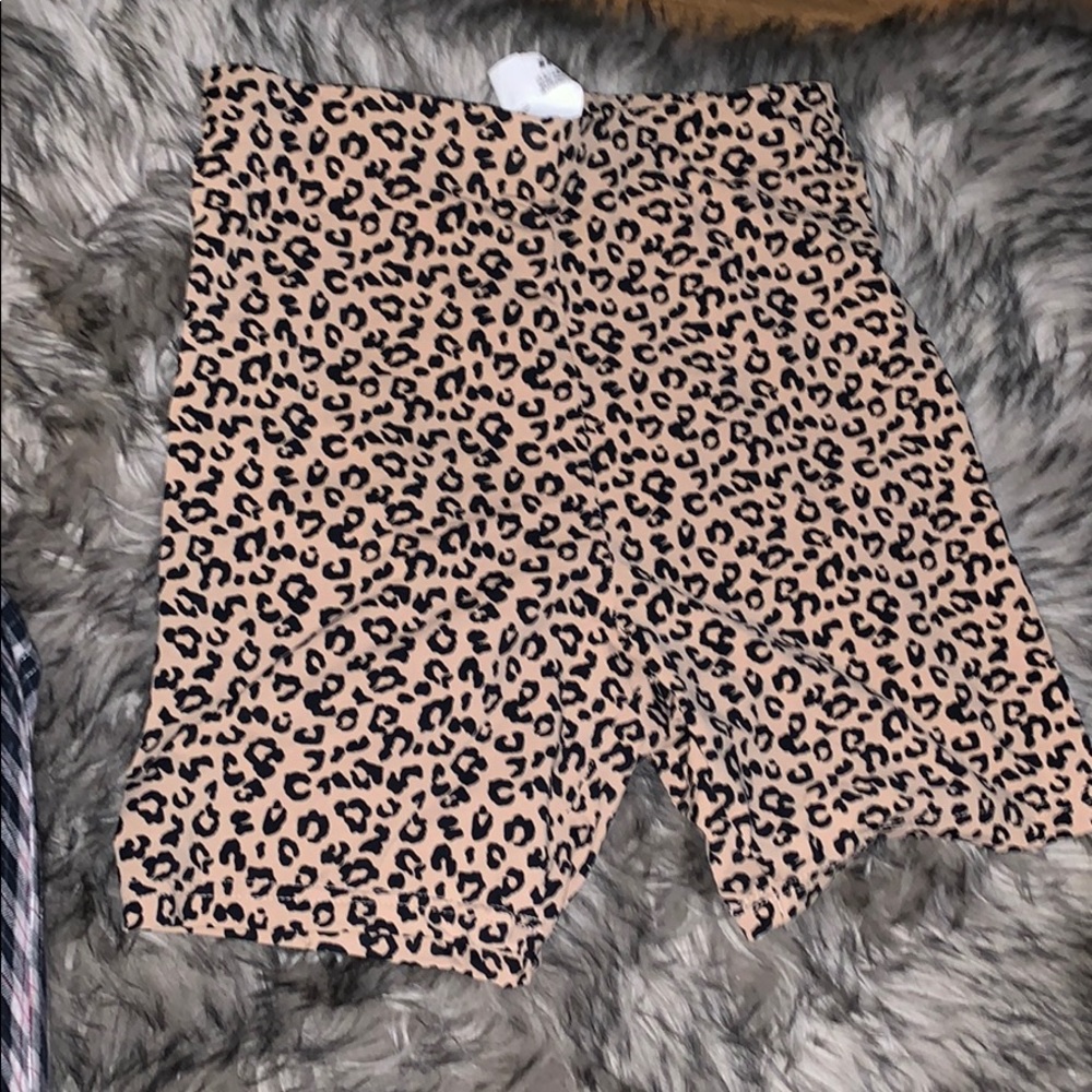 Leopard print biker shorts